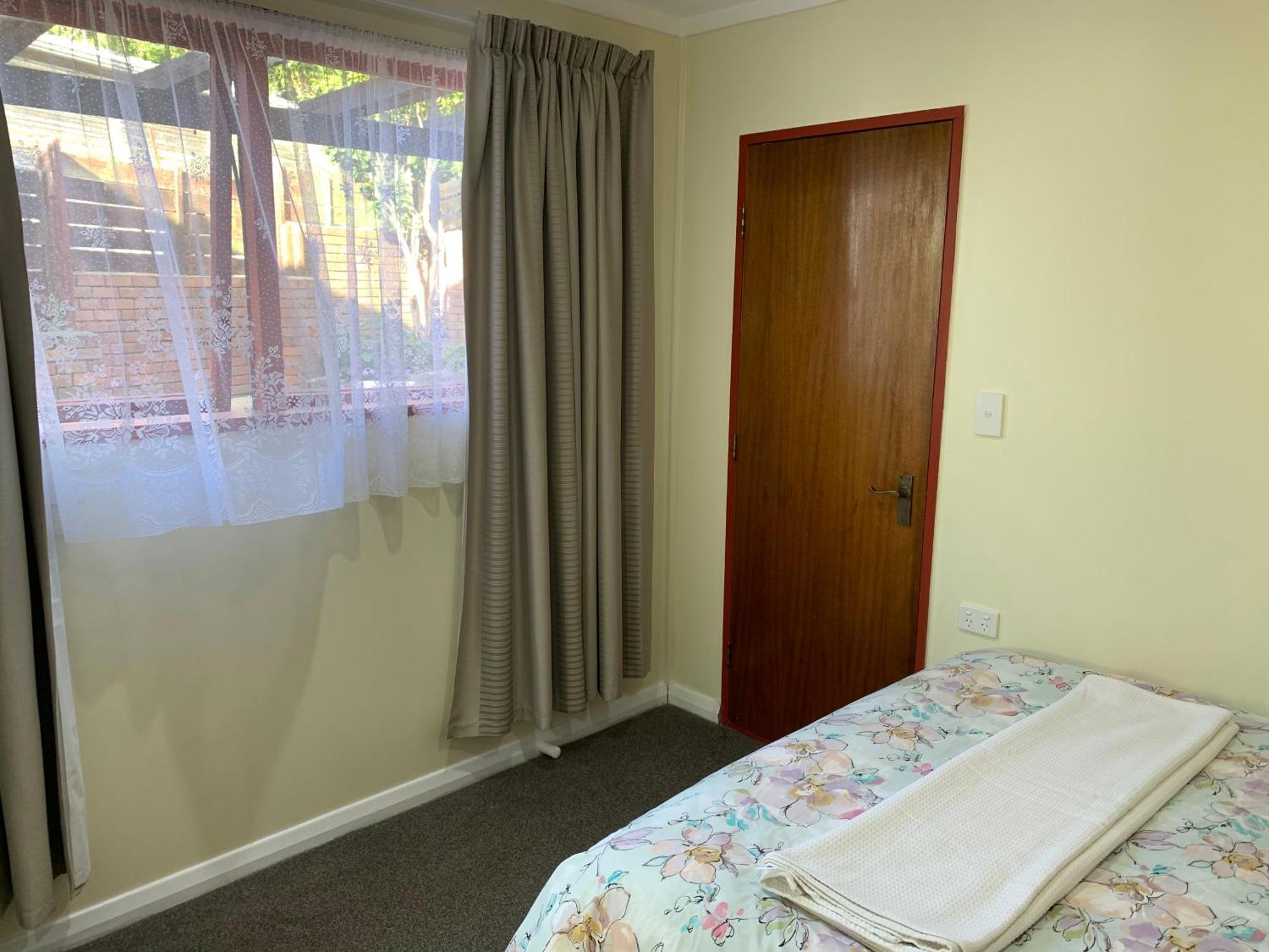 Sunny Holiday Home Wellington Exterior foto